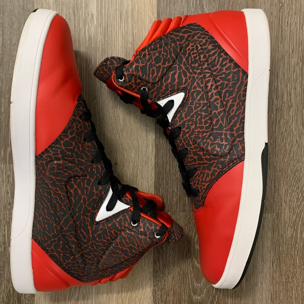 Kobe 9 Lifestyle university red (Limited Edition)